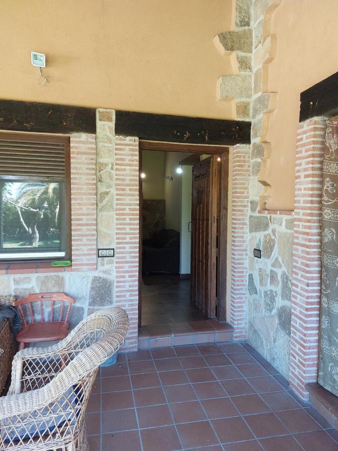 Higueras Y Olivos Villa Candeleda Exterior photo